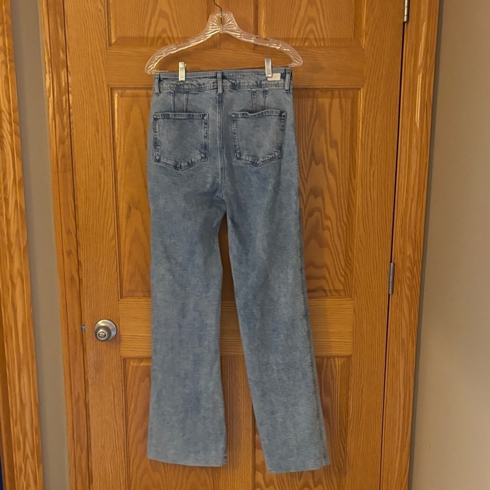 PAIGE Women's Leenah Jeans in Classic Blue 34 inch inseam - Picture 5 of 8